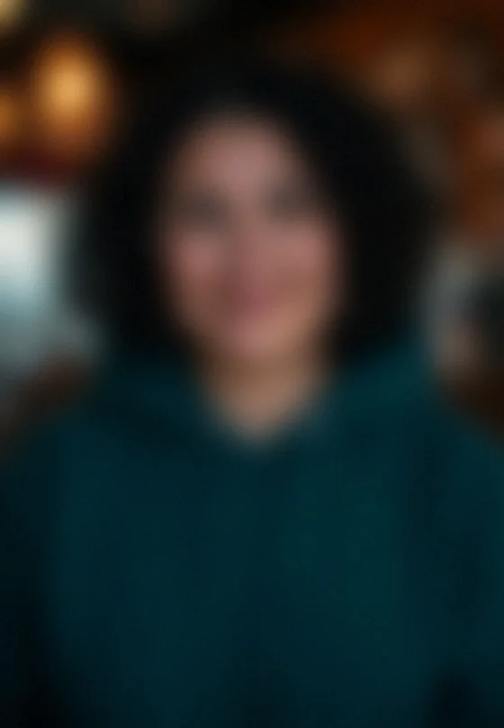 Renata, 32