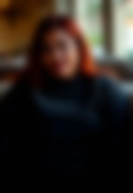 Eva, 35