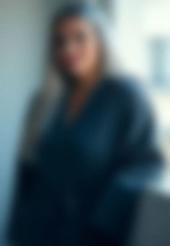 Veronika, 24