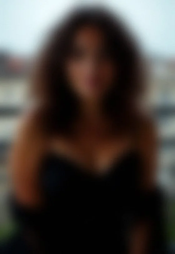 Monika, 35