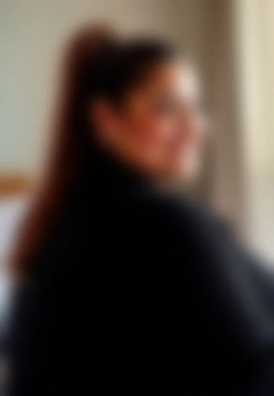 Monika, 27